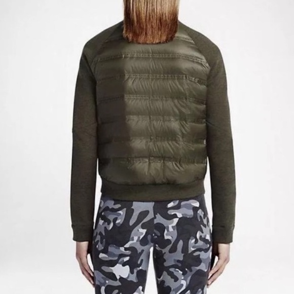 NIKE Aeroloft Tech Fleece Bomber Jacket - Picture 3 of 15